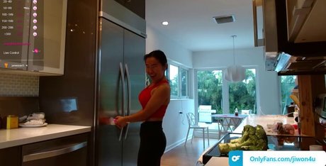jiwon4u セックスモデル 画像