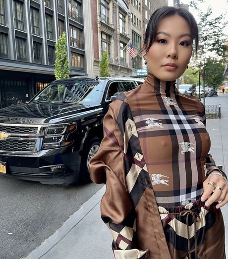Nicole Kang 独占モデル 画像