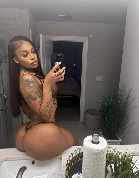 iampree ヌード女優 写真