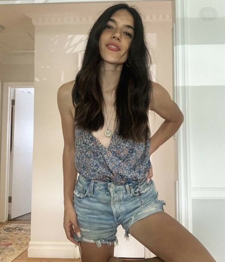 Alyssa Limperis 美しいポルノスター ギャラリー
