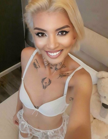 margo secret セクシーなスター 写真