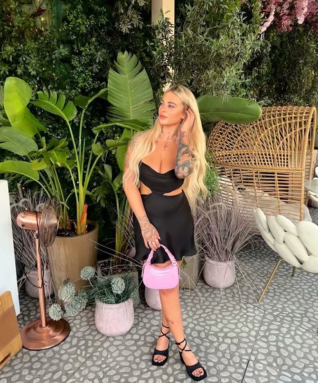 Angelika Kramer ホットモデル 写真