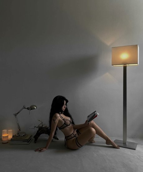 Truc Anh 美しいモデル 画像