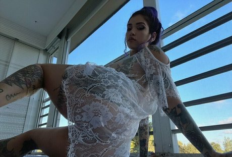 queenpurp1 アダルト女優 写真
