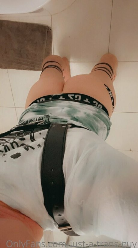 just a trans guy 独占女優 写真