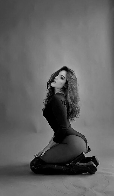 Daniela Flores トップモデル 写真