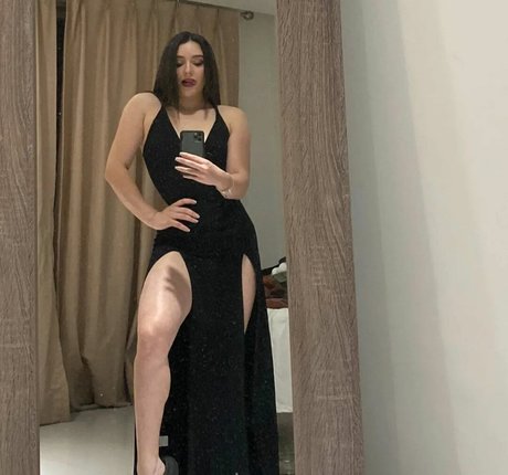 Daniela Flores 美しいポルノスター 画像