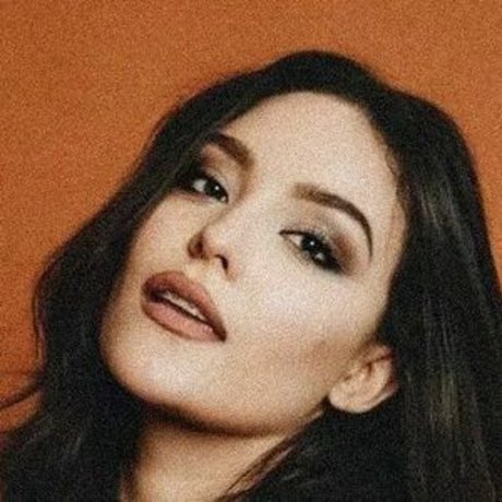 Daniela Flores HDモデル 写真