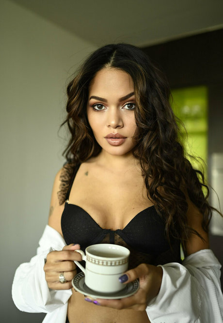 olivia jones2 独占女優 画像