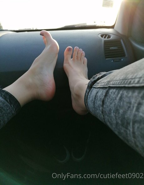 cutiefeet0902 ポルノスター アート 画像