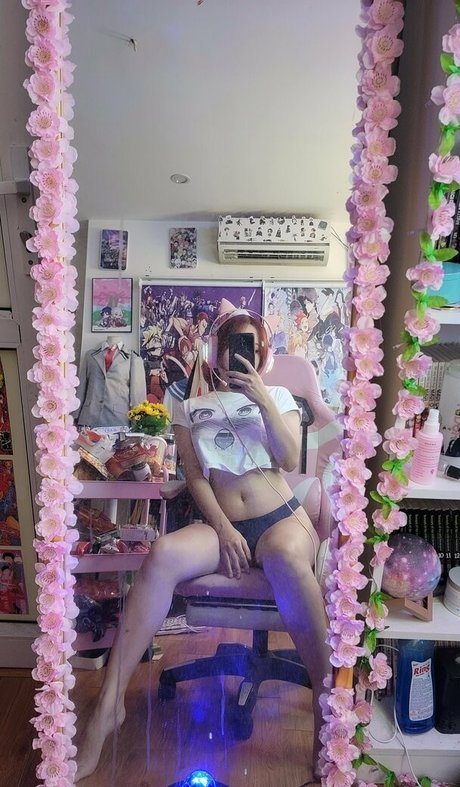 Neyu H Cosplay 可愛いモデル 写真