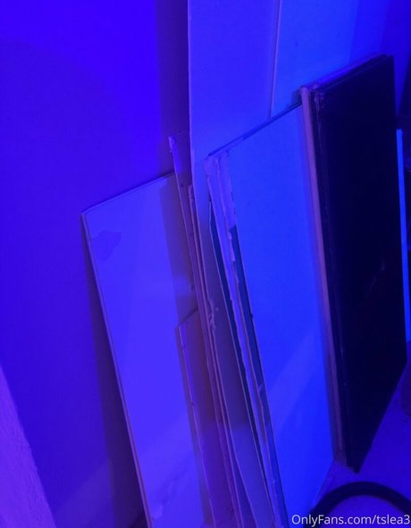 luvluvuxuluvluv ヌードのポルノスター 画像