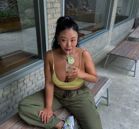 Moon Seo byul ポルノスター 独占 写真