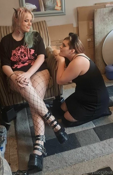 sicklysuccubus XXXモデル 画像
