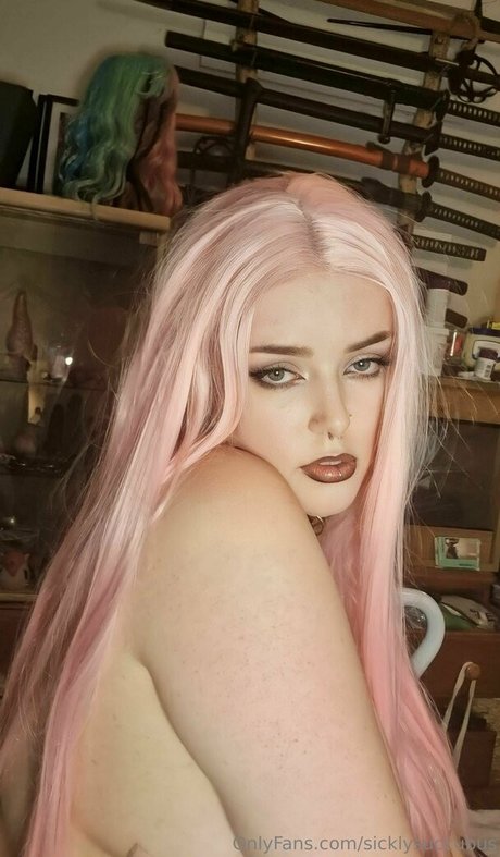 sicklysuccubus 裸の女優 ギャラリー