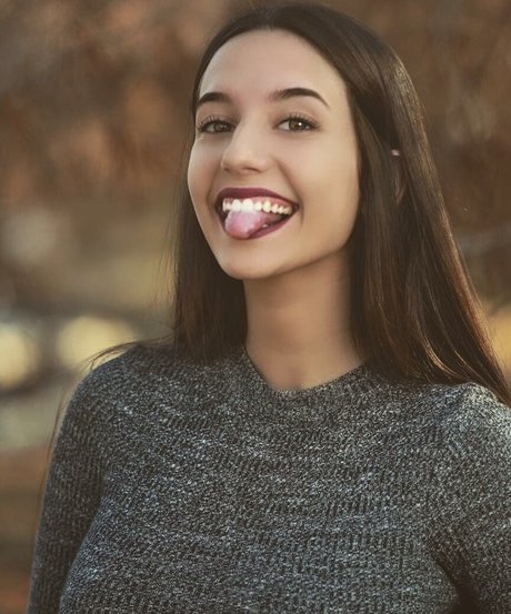 Sapir Hazansky アート女優 画像