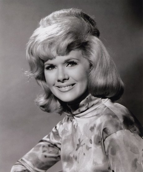 Connie Stevens ポルノ女優 ギャラリー