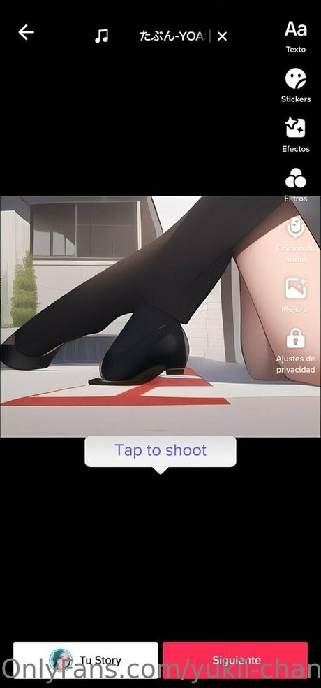 yourbluehairedwaifu 無料モデル 写真