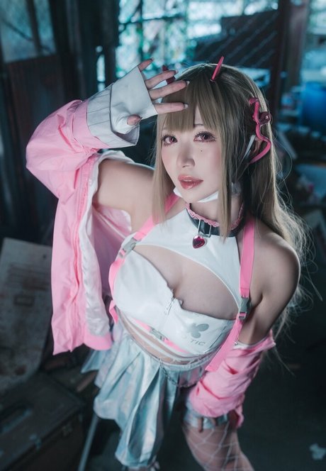 Minemeroxx セクシーなポルノスター 写真