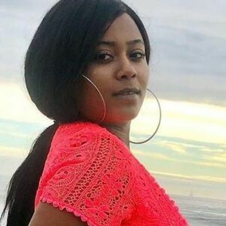 Bella Batista 無料モデル 写真