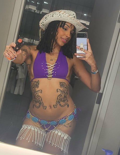Juliet Cascaii セクシー女優 写真
