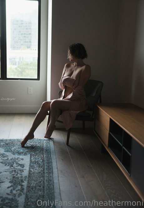 heathermoni アダルトスター 写真