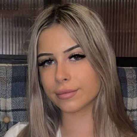 Lucy Scales 完璧なモデル 画像