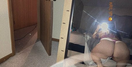 xxtattedbaddiexx アダルトモデル 画像