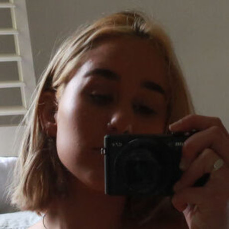 Emily H ヌード女優 写真