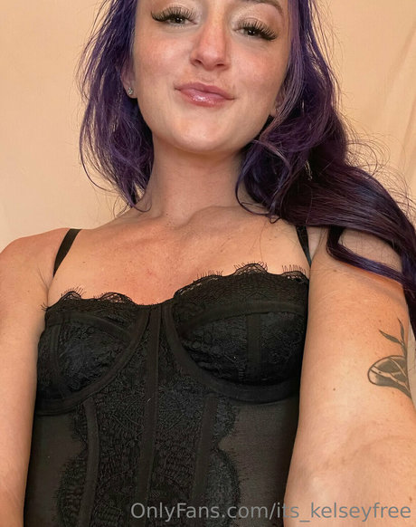 kelseyannefree ヌードのポルノスター 写真
