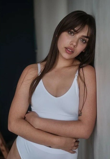 Nemmy Horin ポルノスター 写真
