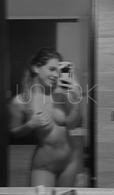 Sofiamunozf 限定モデル 写真