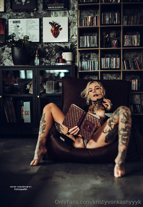 Kristy Von Kashyyyk ポルノ女優 画像