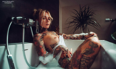 Kristy Von Kashyyyk 素敵なモデル アーカイブ