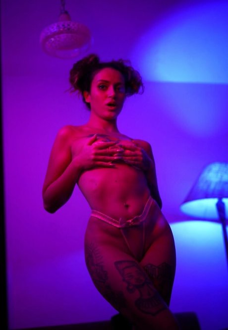 Tugce Cansu Parlak セクシー女優 画像