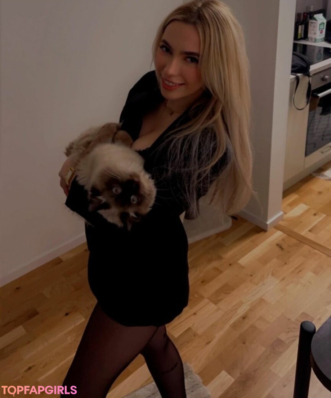 Nora Hedman エロティック女優 ギャラリー