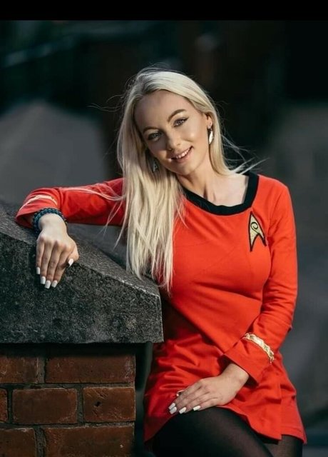 chloxxhill 女優 写真