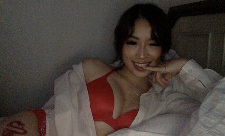 Harmonee Yang スター xxx 写真