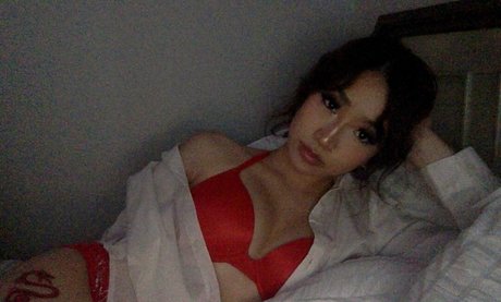 Harmonee Yang セックススター 写真