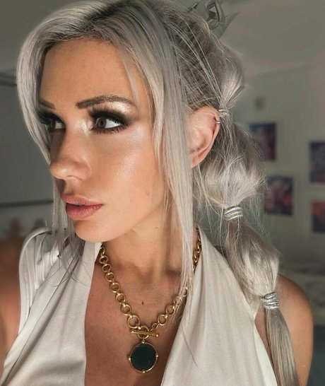 Alanah Pearce トップスター 画像