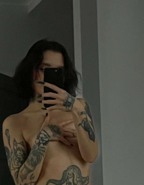 kellymay wow ホットスター 写真