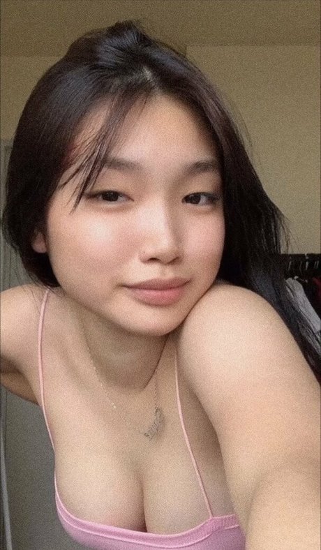 Sujin Kwon ヌードモデル 画像