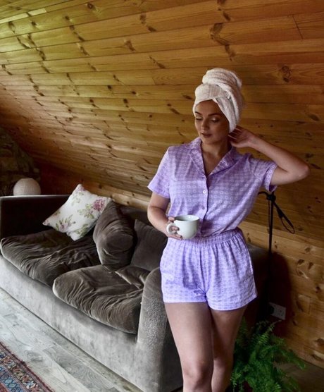 Sophie Wallace ポルノスター ヌード 写真