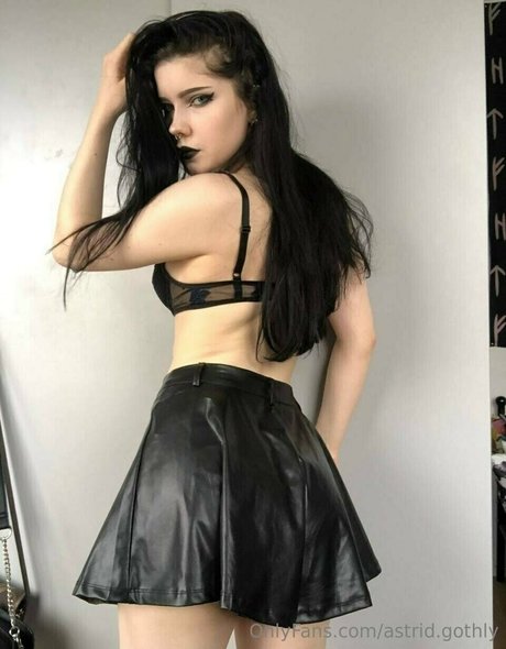 astrid gothly アダルトスター 写真