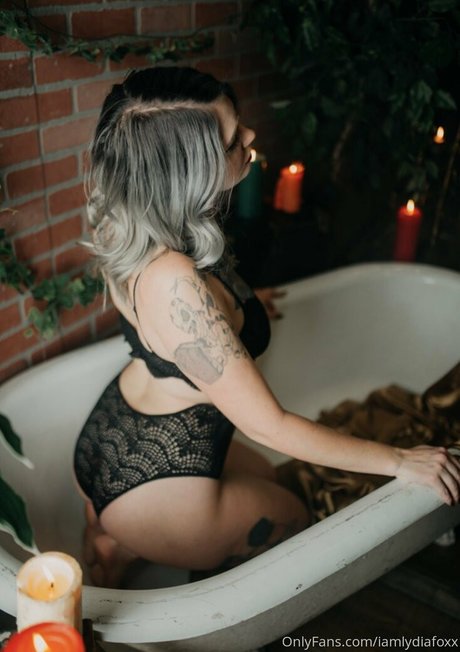 バニーオンリーファンズ セクシーヌード 写真