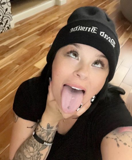 Long Tongue Fetish HDスター 写真