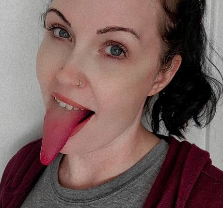 Long Tongue Fetish セックスモデル ギャラリー