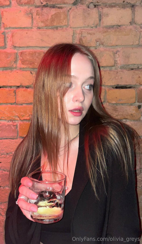 olivia greys ホット女優 ギャラリー