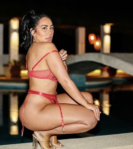 Sophie Kasaei profile image