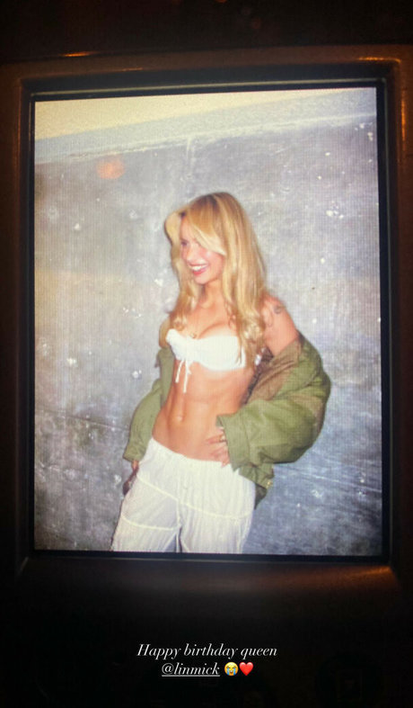 ナチュラルガールズオンリーファン ヌード 写真
